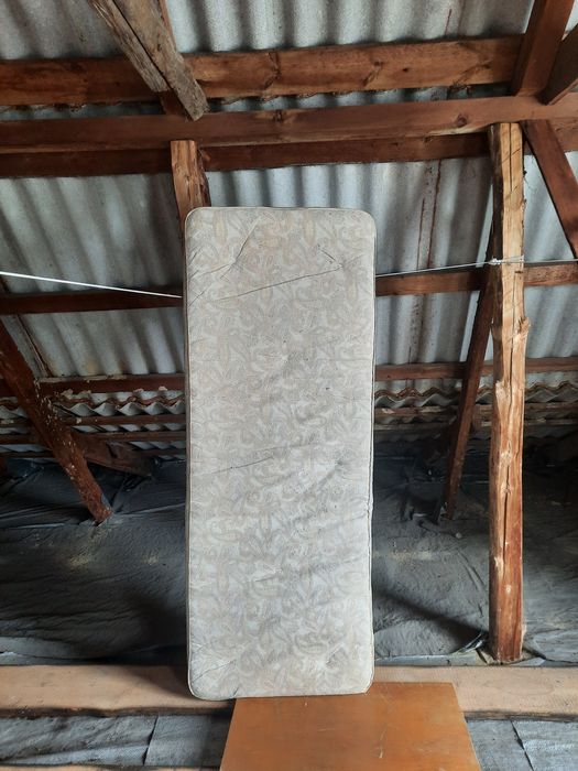 Матрац для ліжка