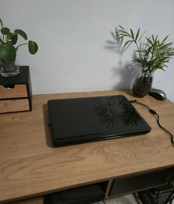 Hp 2000 Laptop Notebook piano black czarny 6Gb Ram