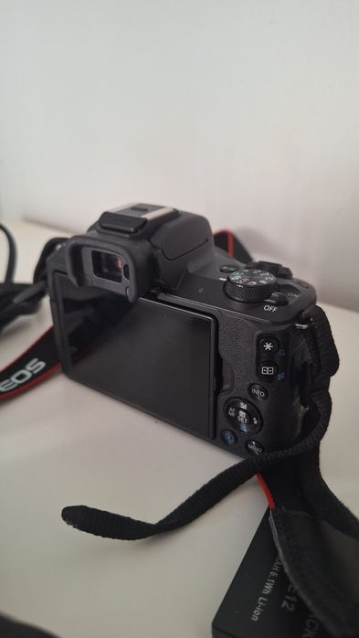 Vendo Canon M50 + objetiva 15-45