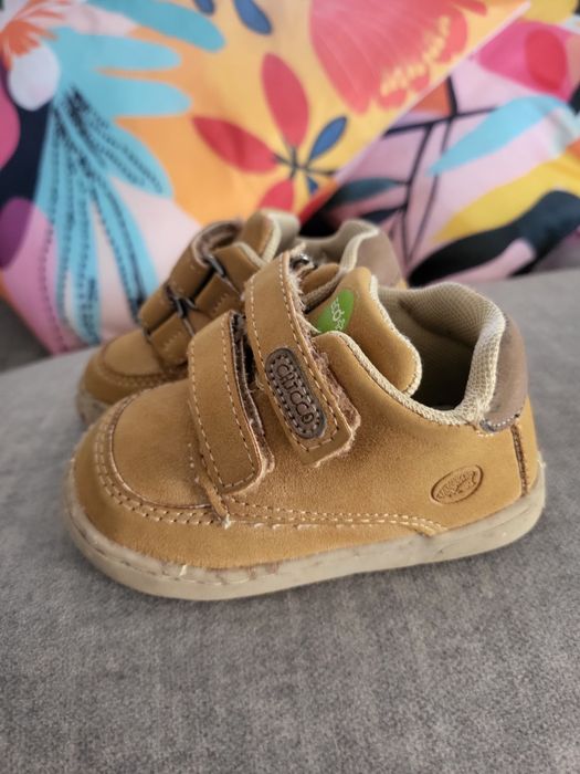 Sapatos chicco bege camurça 19