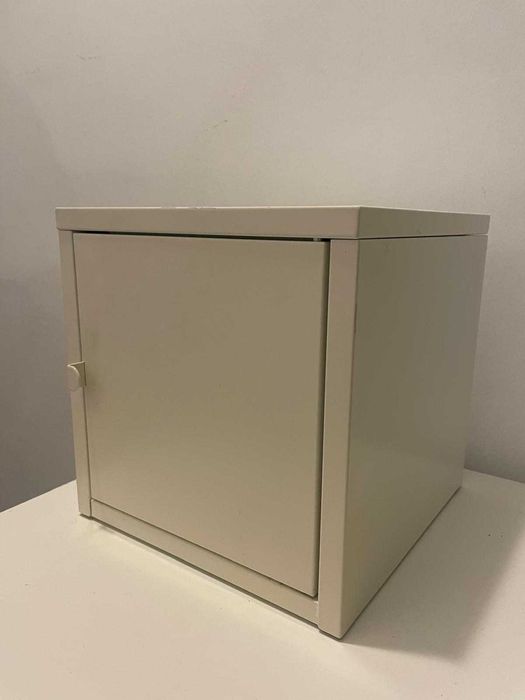 Caixa de metal IKEA