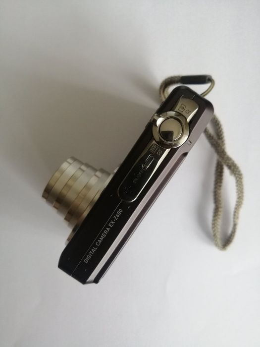 Цифрова фото камера CASIO EX-Z600, змінив опис!!!