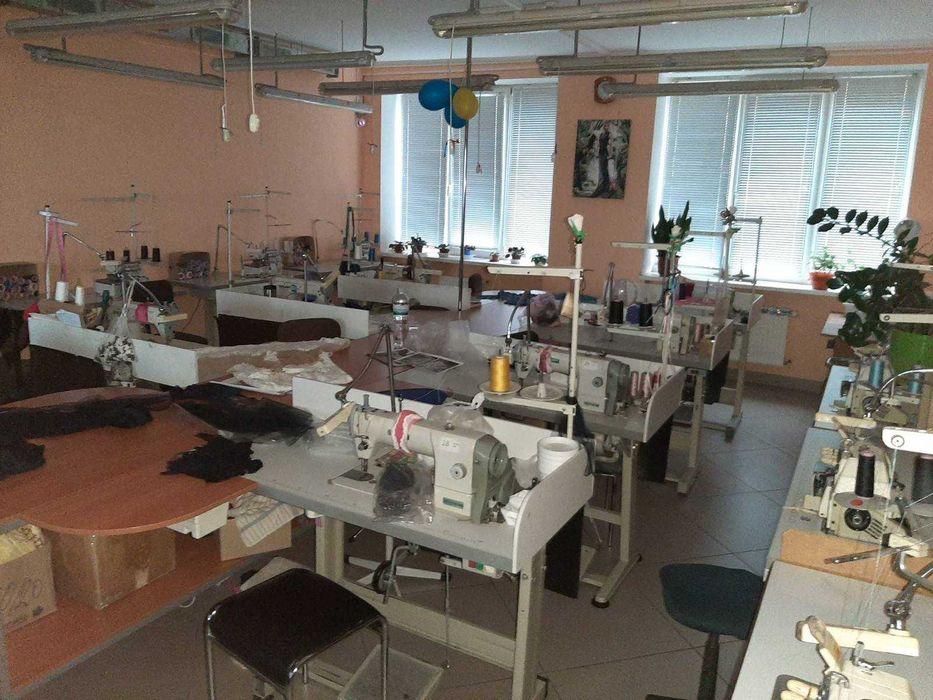 Продаються універсальні приміщення в м. Черкаси