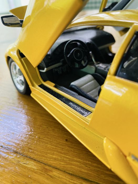 Lamborghini Murciélago. Burago (Італія) 1:18