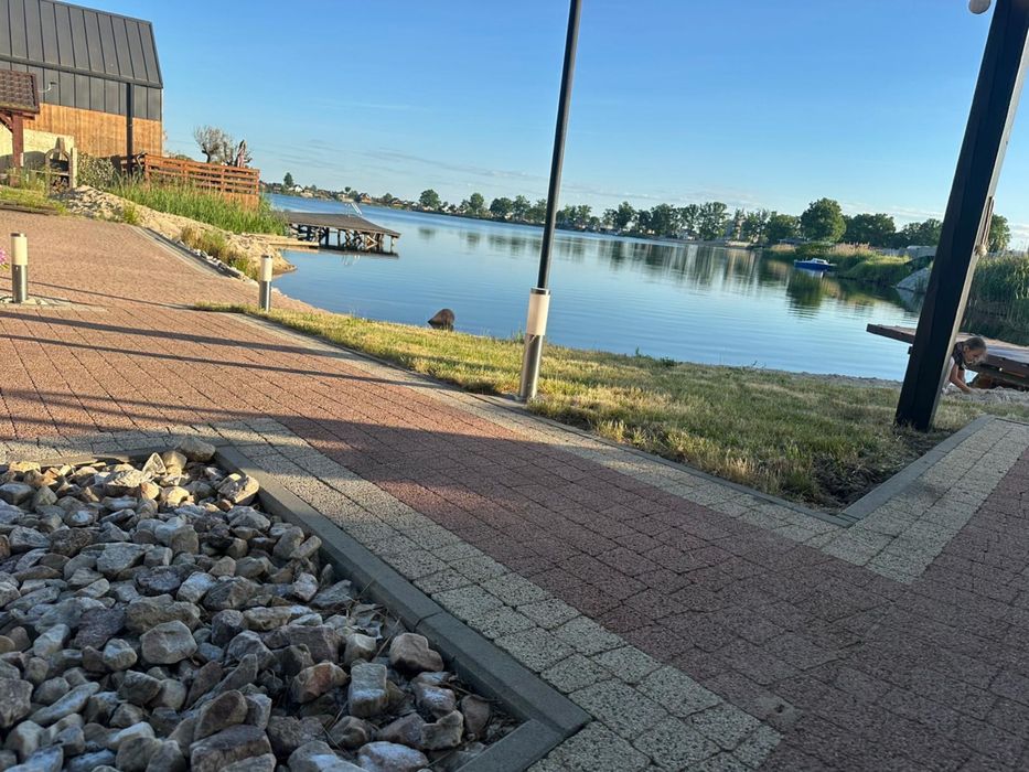 Dzialka nad jeziorem spalona