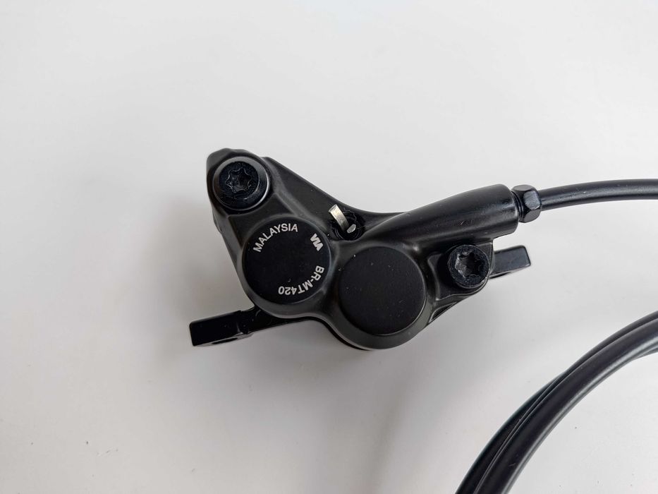 Hamulec Shimano BL-M4100, BR-MT420 tył, czterotłoczkowy, nowy (532)