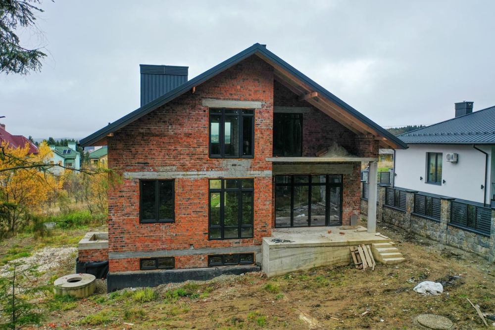 Продаж будинку біля лісу Східниця