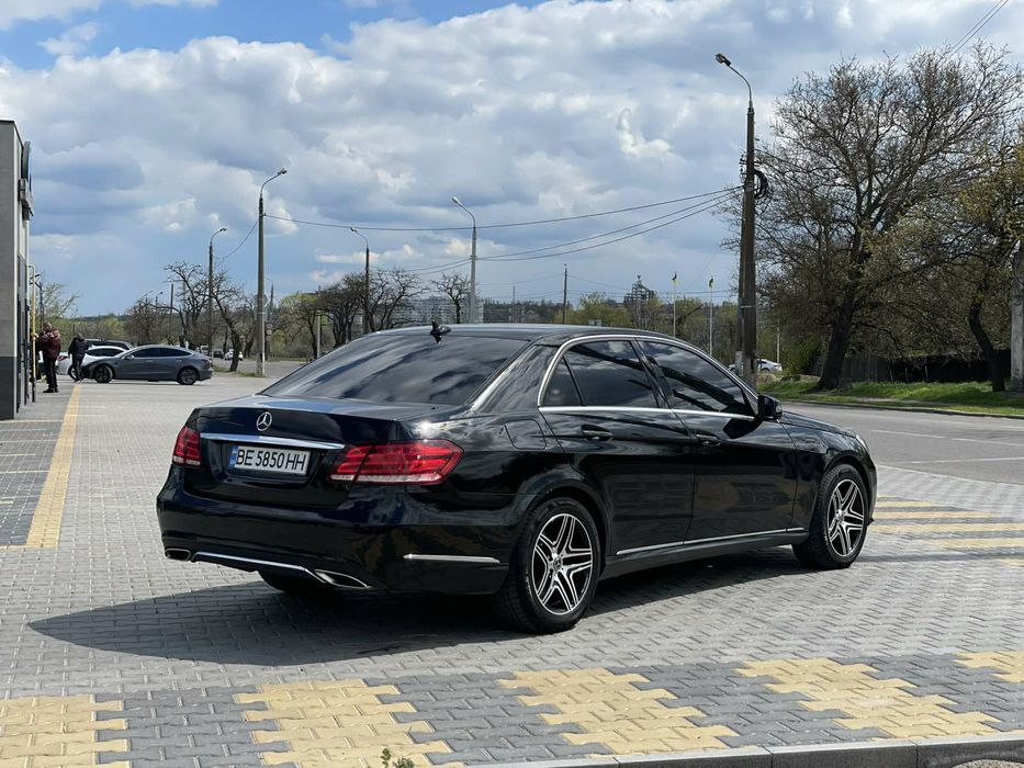 Продам Mersedes E250 CDI 2.2 дизель повний привід 2013 рік