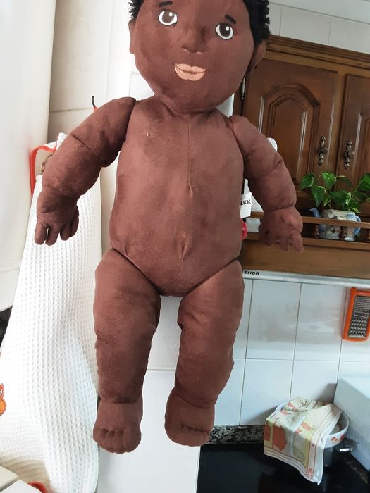 Boneco fofinho para o seu bebê  com roupa em veludo