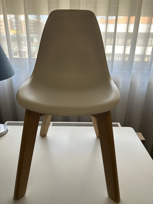 Secretaria e cadeira