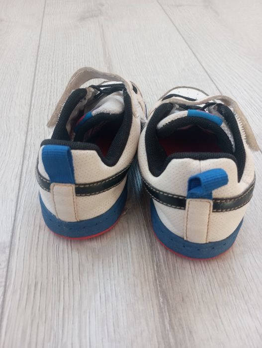 Дитячі кросівки фірми nike