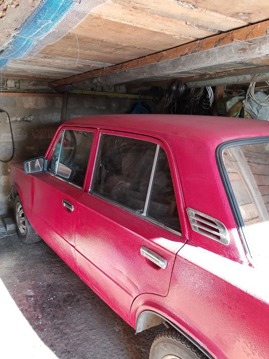 Машина Жигули капейка ваз 21011