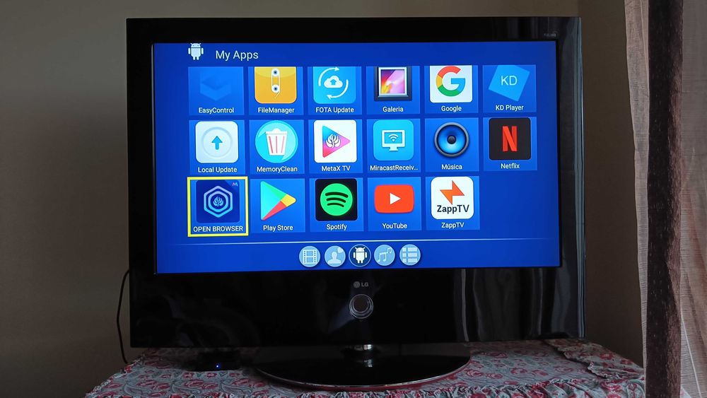 Televisor LCD LG Scarlet (modelo 37LG6000) de 37"