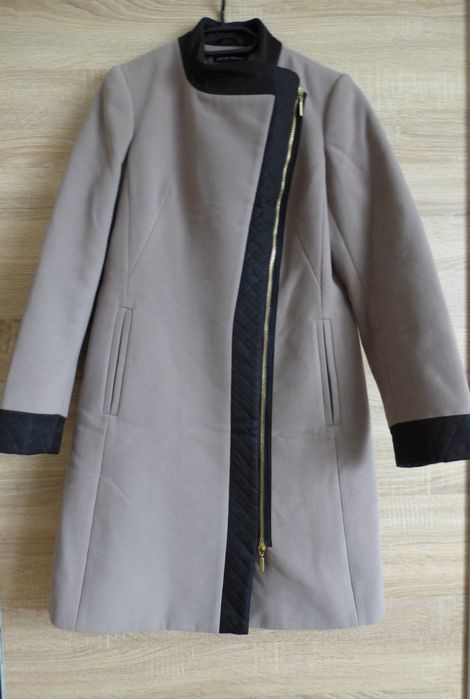 Długi płaszcz kolor cappucino/beż z czarnym, ciepły, na zimę