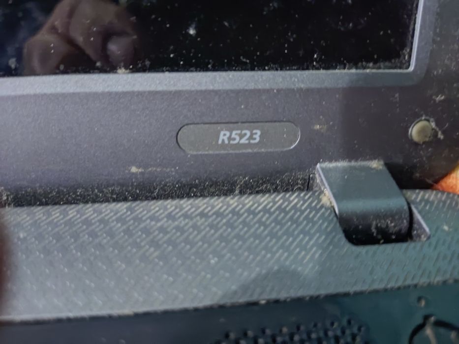 Ноутбук Samsung R523