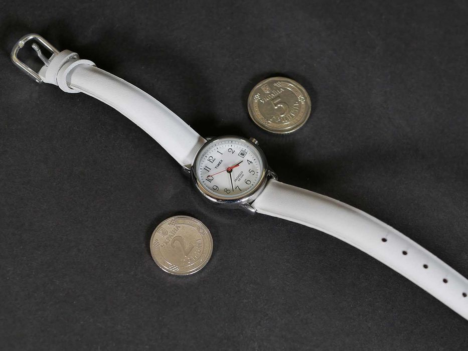 Жіночий годинник Timex T2H391 Ø25мм Easy Reader з білим шкіряним ремінцем
