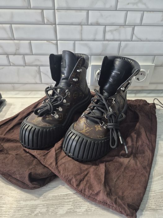 Жіночі черевики Louis Vuitton Ruby Flat Ranger.