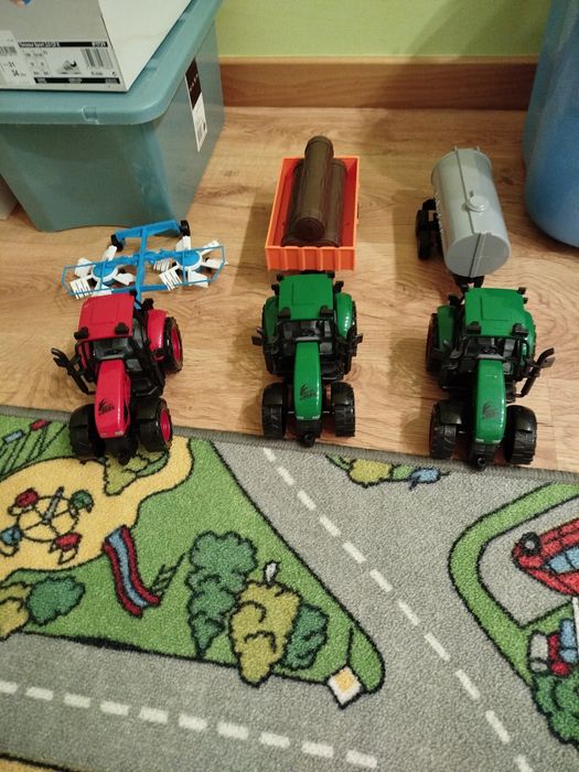 Brinquedos - 3 Tratores