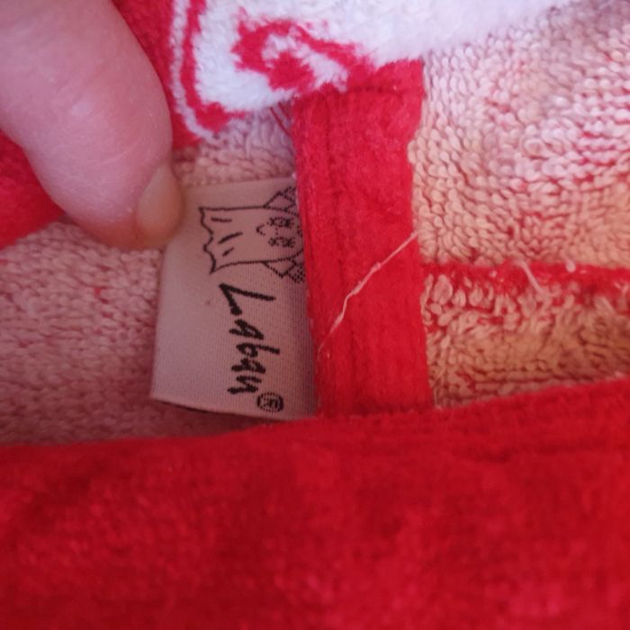 Czerwony szlafrok z duszkami