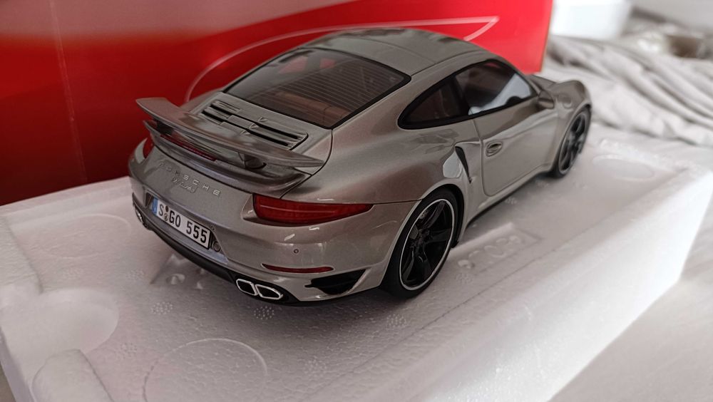 Porsche Turbo S + 1/18 + Resina + Novo + GT024