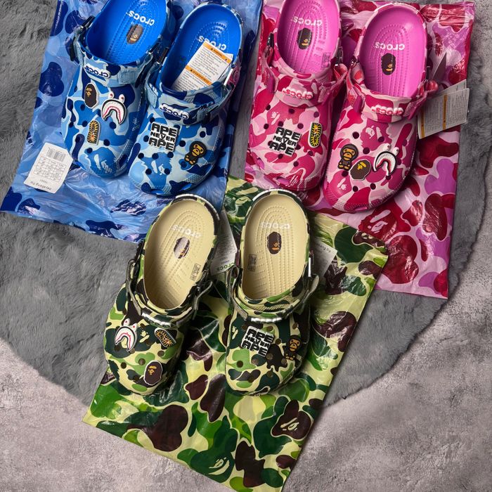 ‼️РОЗПРОДАЖ‼️ Крокси Crocs x BAPE сині зелені рожеві 38-45 Бейп
