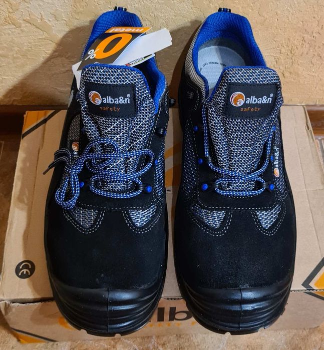 Ботинки-спец обувь