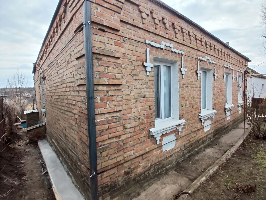 Стягування металом будинків та інших об'єктів від тріщин.будівельні по