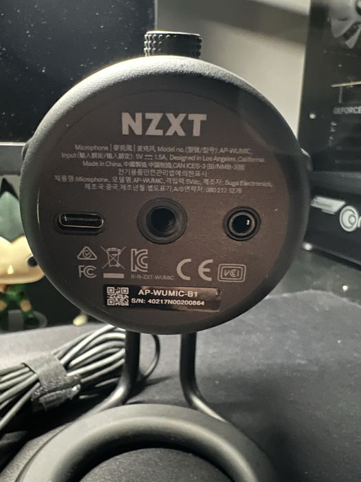 Microfone USB NZXT Capsule completo com base