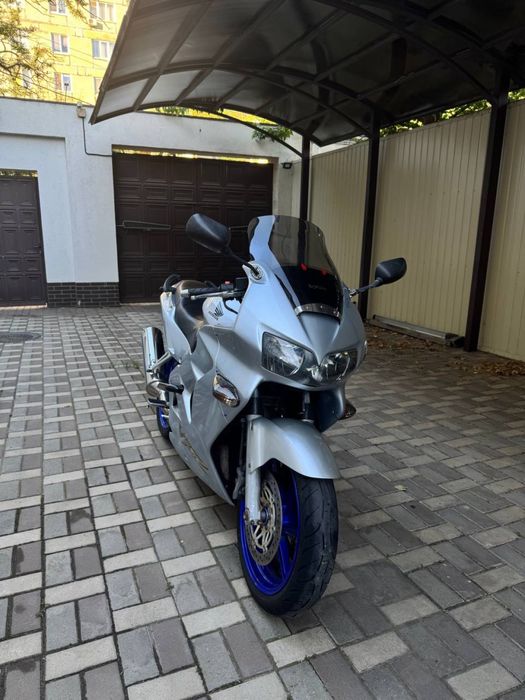 Honda VFR800 RC46 1998