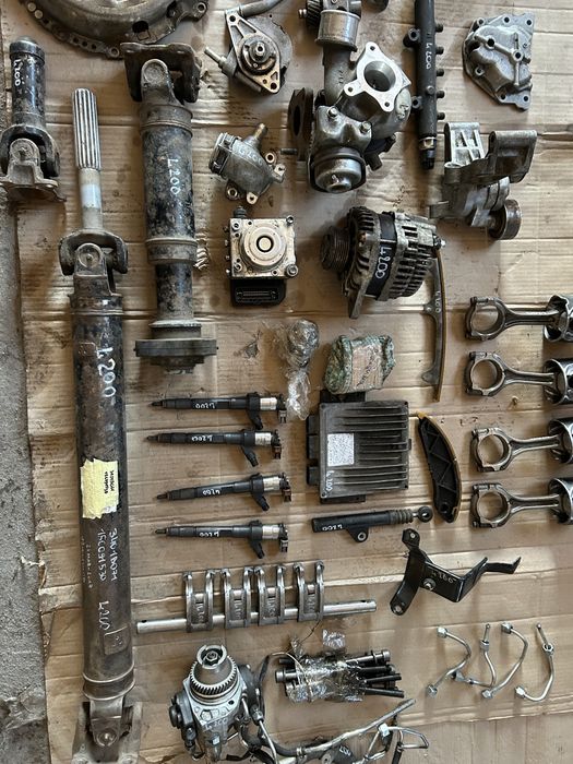 Детали двигателя на Mitsubishi L200 2015 - 2019 2.4 did