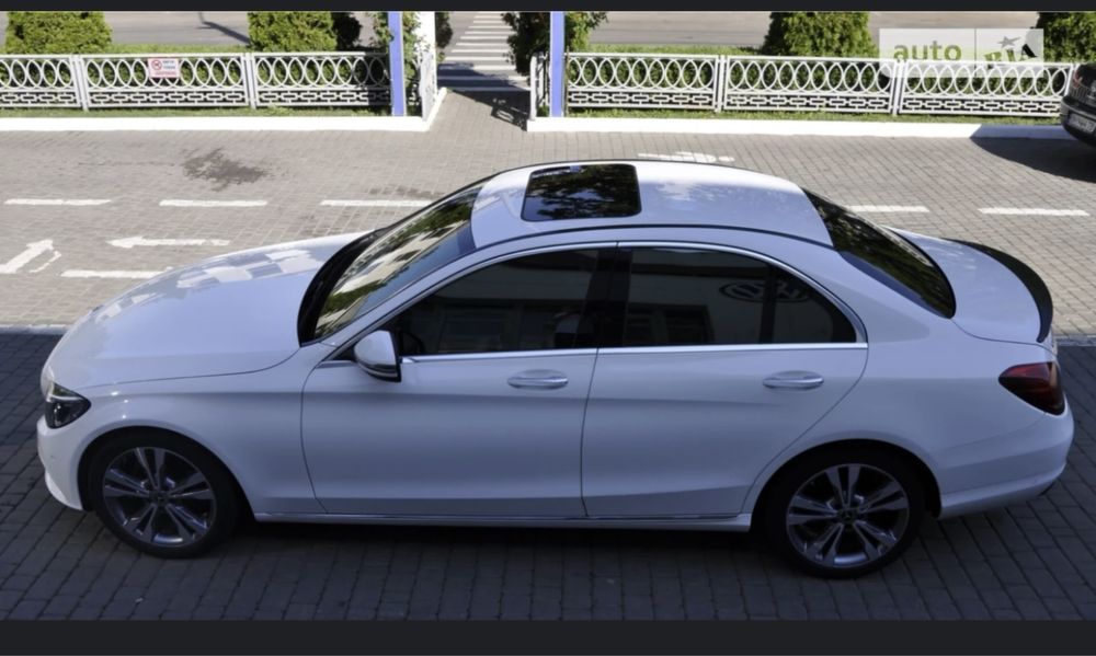 Mercedes C-Class 2017. C220d