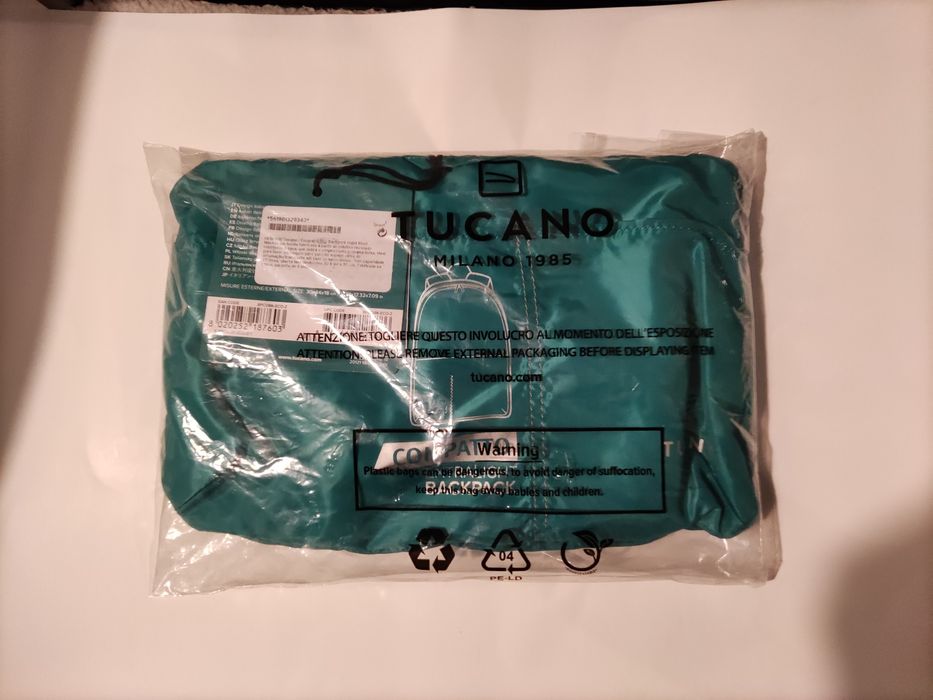 Mochila expansível Tucano Compatto Eco Backpack azul turquesa