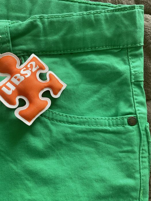 Дуже стильні шорти фірми UBS.2