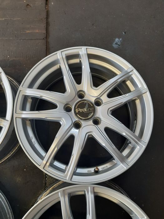 (0113) Felgi 17" 5x114,3 ET 49 7j - Hyundai