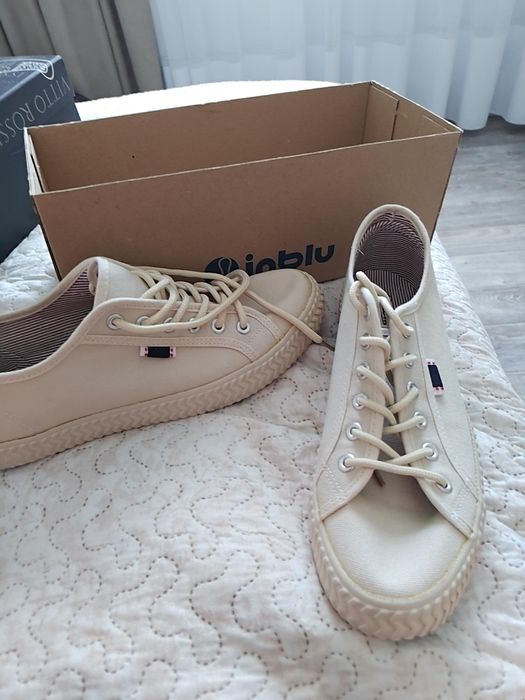Кеди жіночі LC Waikiki молочні, розмір 40