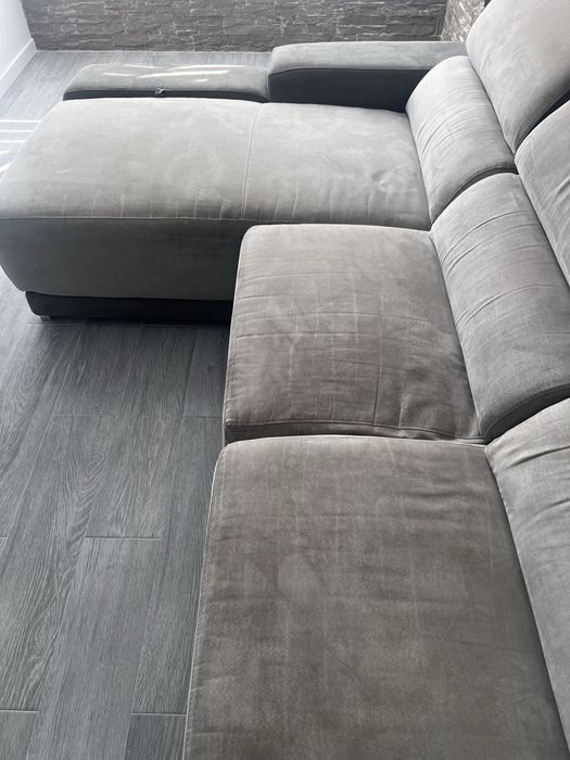 Sofá com Chaise Long