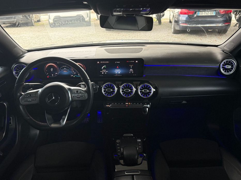 Mercedes-Benz A 250 e AMG Line
