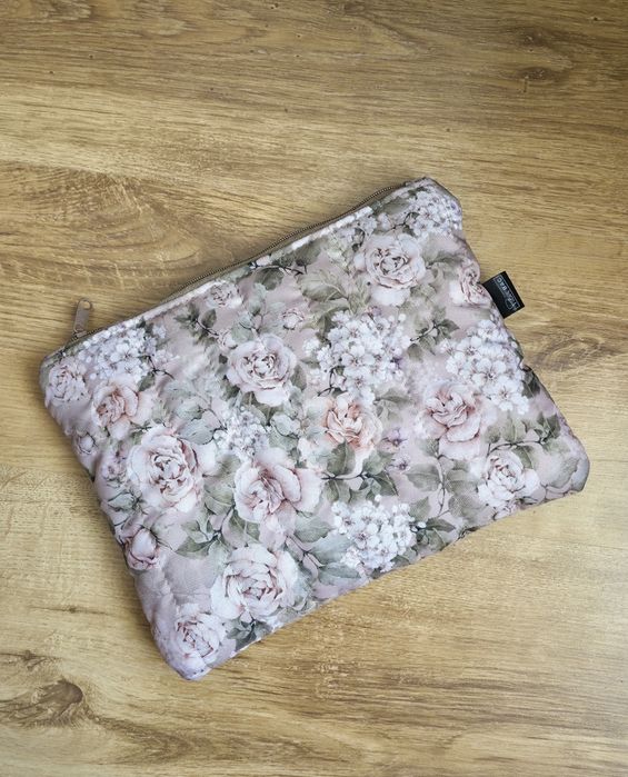 Kosmetyczka, etui, pikowana