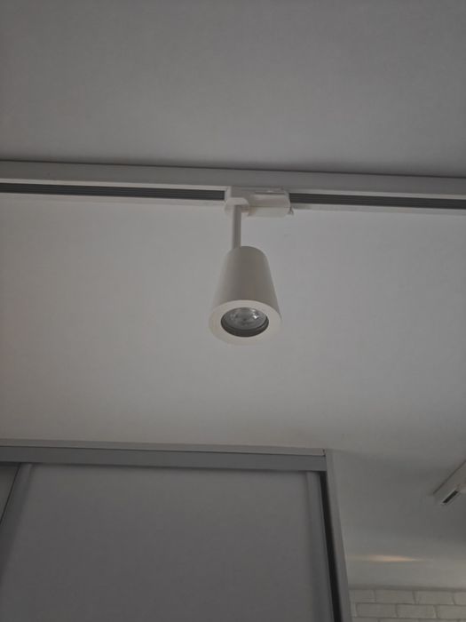 Ikea system szynowy lampy