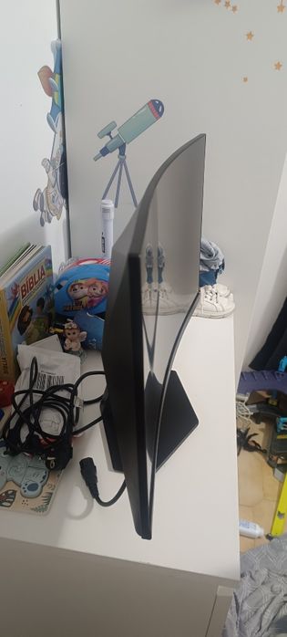 Monitor  gaming AOC 280 hz 0.3 ms 27 polegadas, menos de 3 meses de uso, comprado na Worten ainda com garantia 3 anos