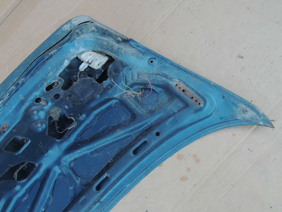 Tył tylna klapa pokrywa bagażnika Mazda 626 sedan 92,93,94,95,96,97 GE