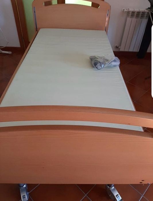 Cama articulada com colchão