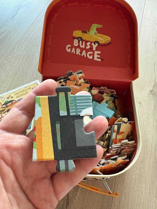 Puzzle w walizce Mideer – Mój garaż (104 elementy) 4+