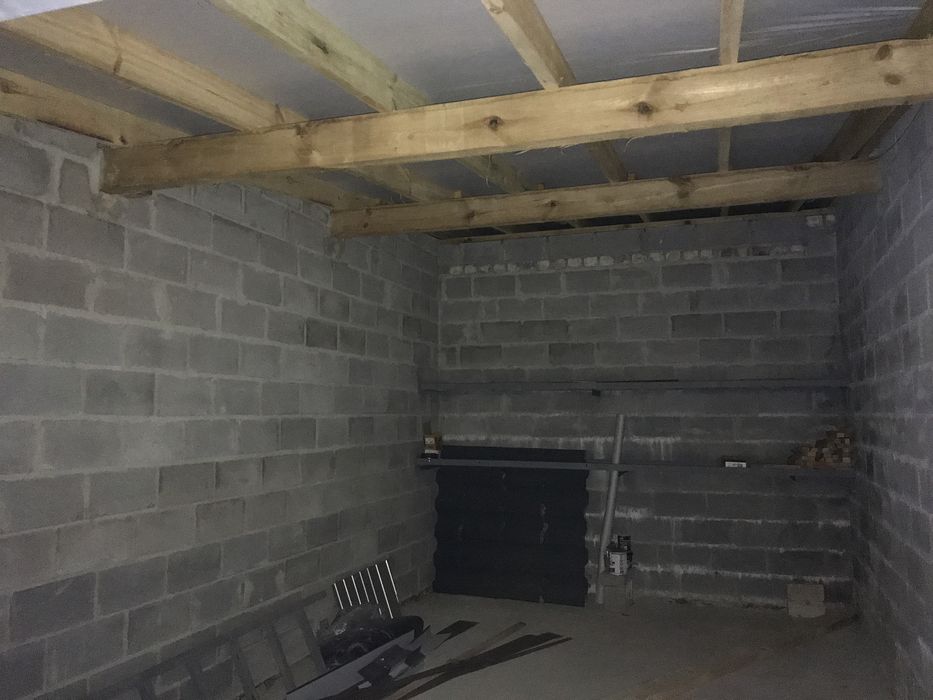 Гараж во дворе, 8-я гор больница