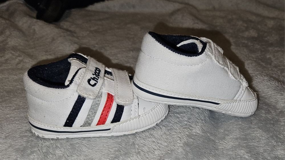 Butki niechodki 2 pary rozm. 17