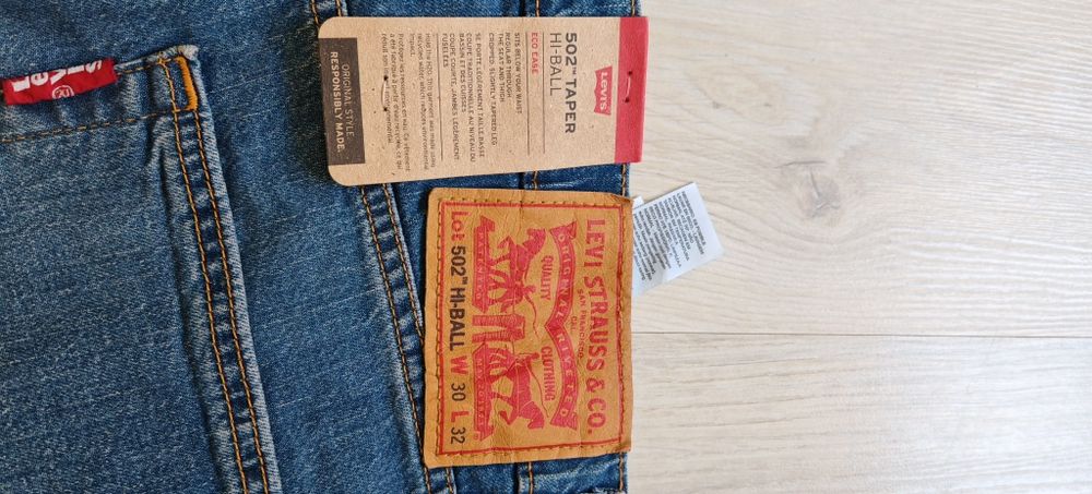 Calças Levis 502 Taper Hi-Ball