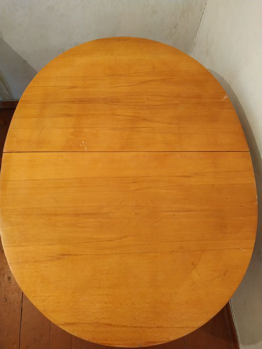 Продам дерев'яний стіл