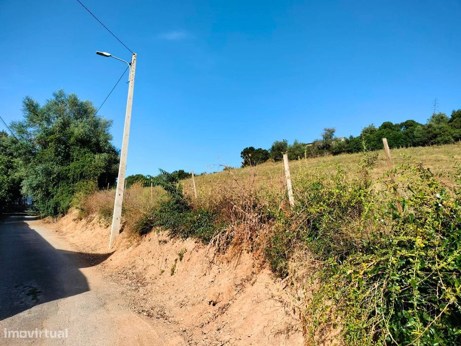 Lote de terreno urbano com área de 2.644m² — Achete, Azoia De Baixo E Póvoa De Santarém, Santarém