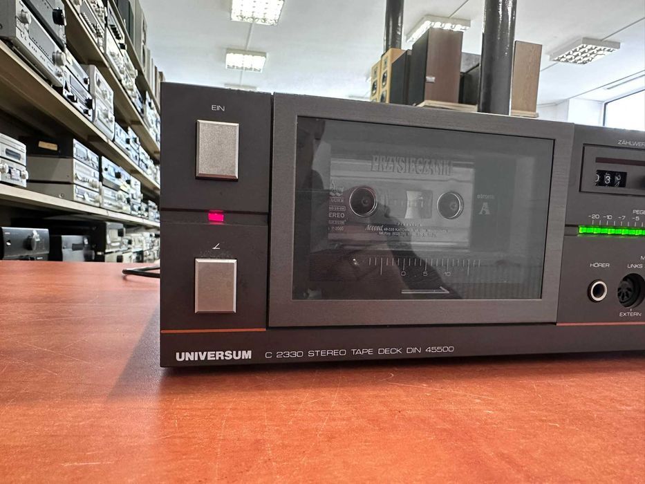 Magnetofon Universum C2330