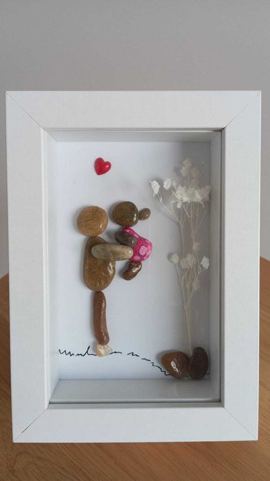 Arte com pedras e madeira do mar